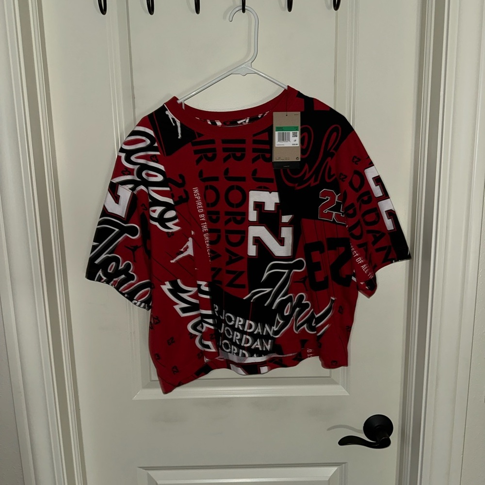 New Jordan cropped tee